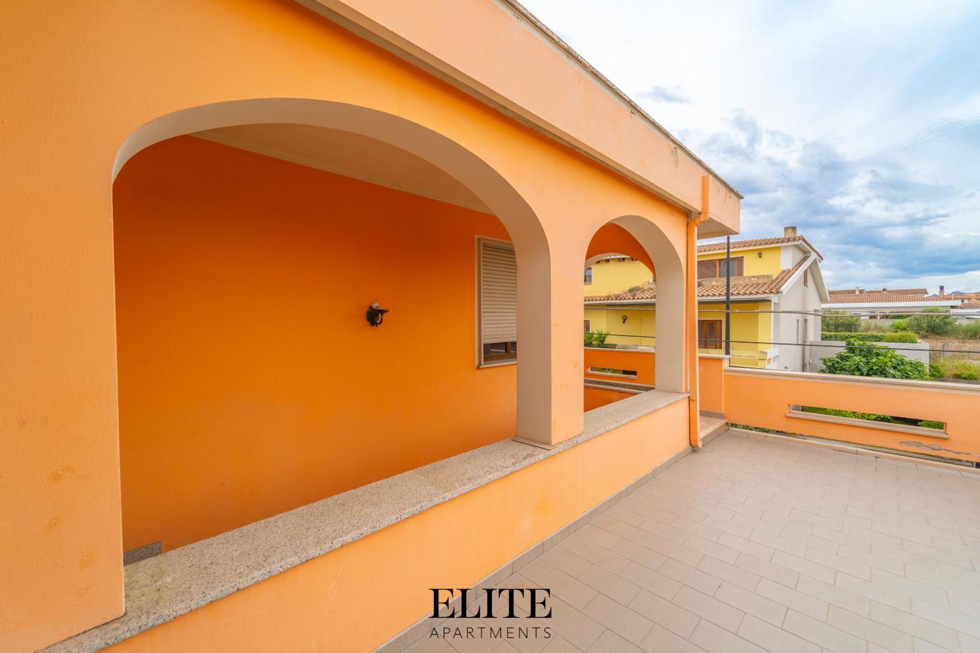 B&B My Home Al Centro Di Olbia Exterior foto